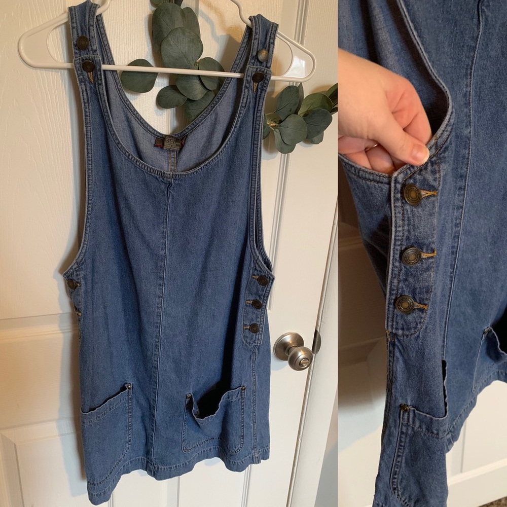 Vintage Denim Jumper Dress 🌼